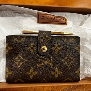 RARE- Vintage Louis Vuitton Agenda/Passport Holder